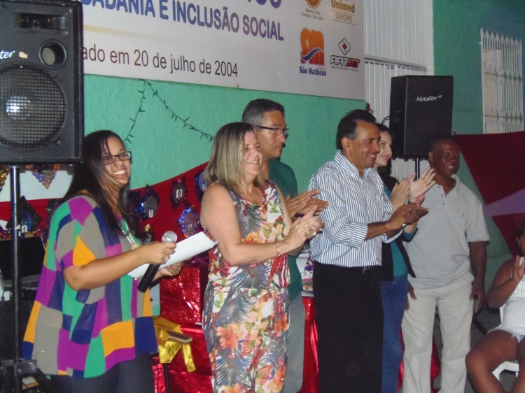 Crianças do Almirante Tamandaré recebem presentes arrecadados em campanha da SMTT e Rotary Club - SMTT Aracaju